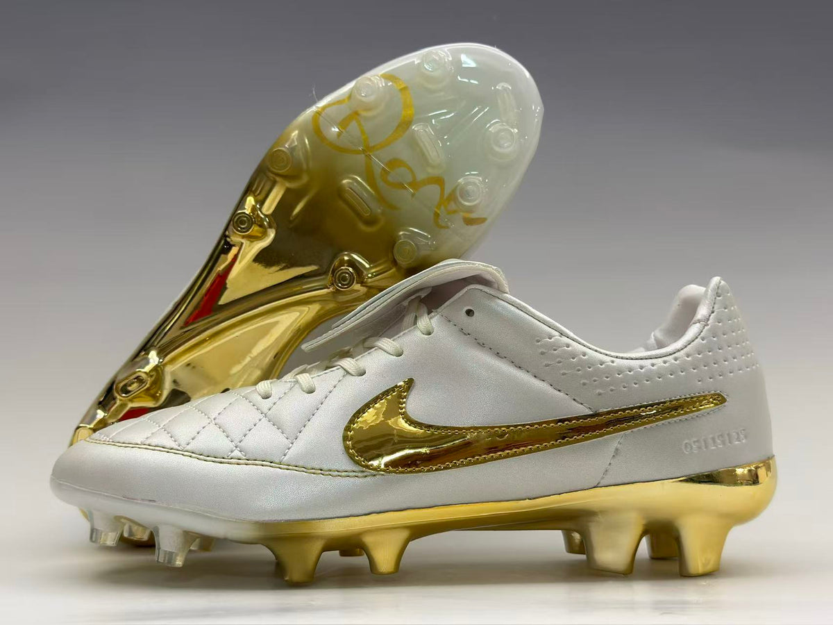 Nike Tiempo R10